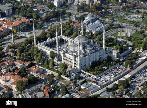 Istanbul Blue Mosque aerial view Stock Photo - Alamy