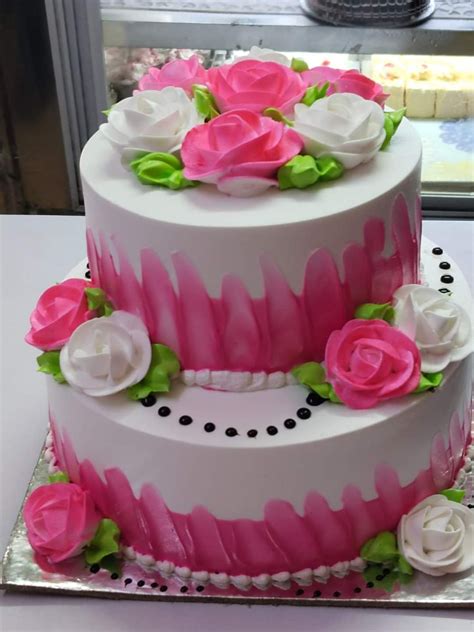 Cream Flower Cake Bakeway Rajahmundry