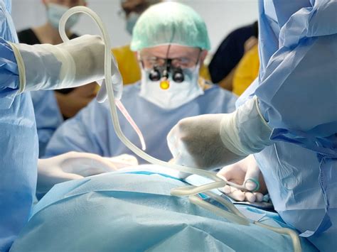 У Львові хірурги врятували немовля з рідкісною аномалією