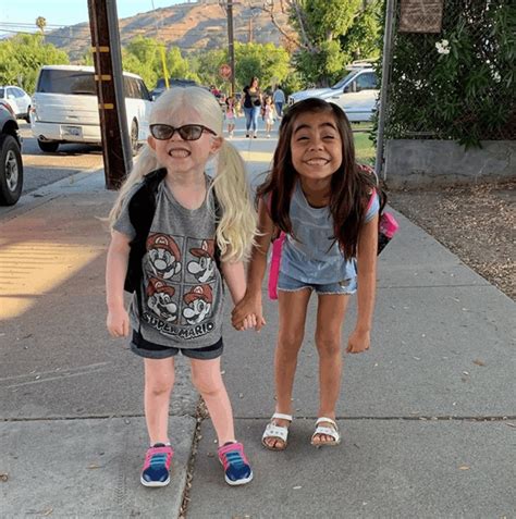 Il Y A Quelques Ann Es Une Petite Fille Blonde Est N E Dans Une Famille Mexicaine Quoi