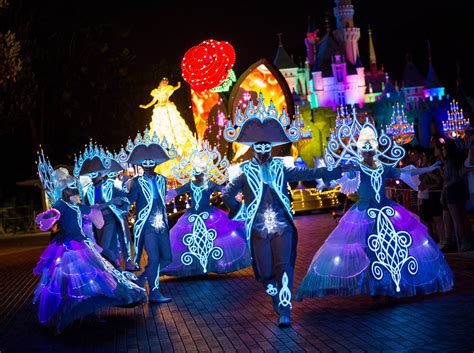 Preview of Paint the Night parade in Hong Kong | Fresh Baked Disney