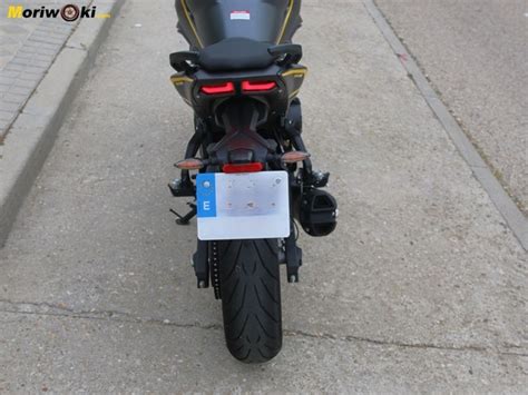 Voge R Una Naked Erre Para Empezar