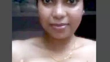 Desi Cute Village Bhabi Show Her Sexy Boobs Porn Video