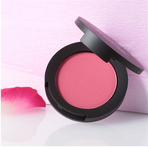 Makeup Younique Moodstruck Pressed Blusher Poshmark