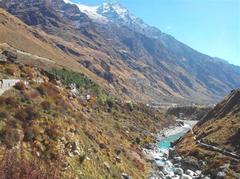 Rzeka Alaknanda Przep Ywaj Ca Przez Badrinath Himalayas Obraz Stock