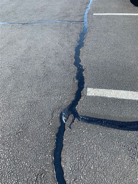 Hot Pour Crack Fill Keathley Line Striping