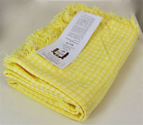 Nwt Vermont Country Store Mountain Weavers Yellow Tablecloth 52 X 72