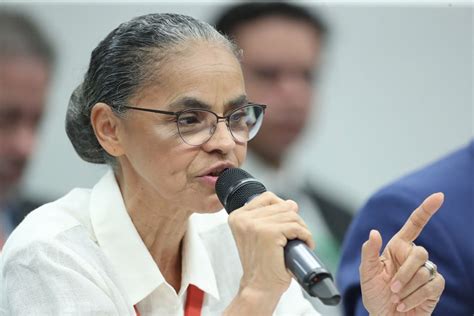 Marina critica Congresso por esvaziamento de ministério Retrocesso