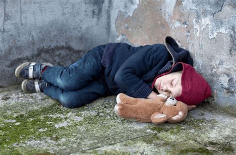 Youth Homelessness in Chicago and the U.S.: Debunking the Myths | ELI ...