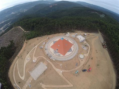 Vis O Visita Guiada Ao Templo Ecum Nico Universalista De Miranda Do Corvo