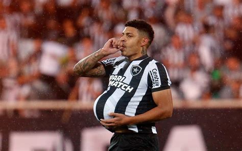 Luis Henrique vê Botafogo perto do título do Campeonato Brasileiro Tá