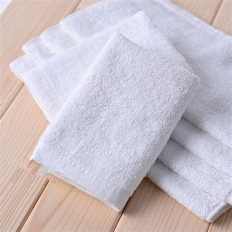 Popular Disposable Face Towel 100 Cotton With Logo Customized Package