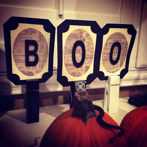 Boo Sign Halloween Decorations Crafts Decor Inspiration