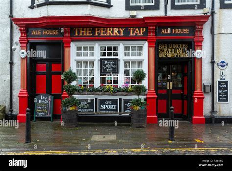 The Ferry Tap A Brightly Painted Pub In South Queensferry Edinburgh