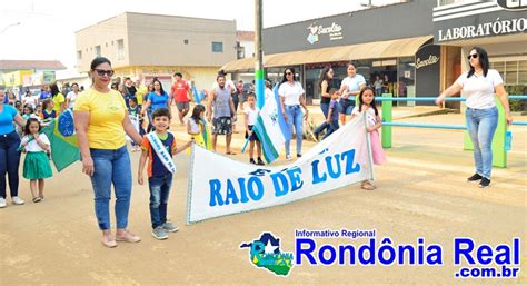 V Deo Cujubim Realiza Desfile C Vico Em Comemora O Ao Bicenten Rio