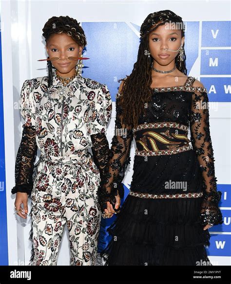 Chloe Right And Halle Bailey Aka Chloe X Halle Arrive At The Mtv