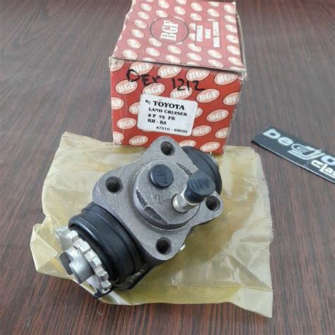 Jual WHEEL CYLINDER BLOK MASTER REM RODA DEPAN KANAN NEPEL TOYOTA