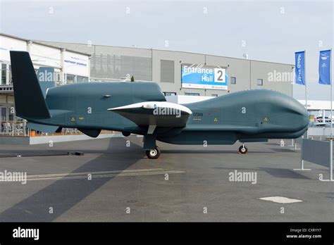 UAV Northrop Grumman RQ 4 Global Hawk Stock Photo Alamy