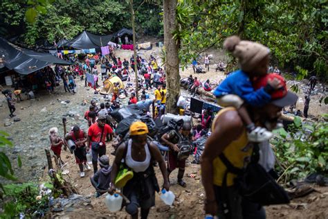 Recuperan Restos De Al Menos 27 Migrantes Muertos En La Selva Del