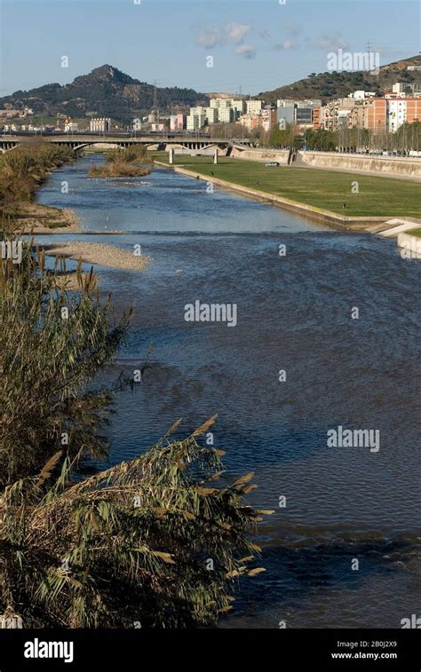 Sant adria besos fotografías e imágenes de alta resolución Alamy