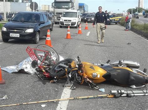 Acidente entre moto e bicicleta na BR 230 deixa ciclista morto em João