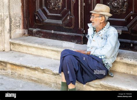 Cuban Man Sitting On Step Havana Hi Res Stock Photography And Images