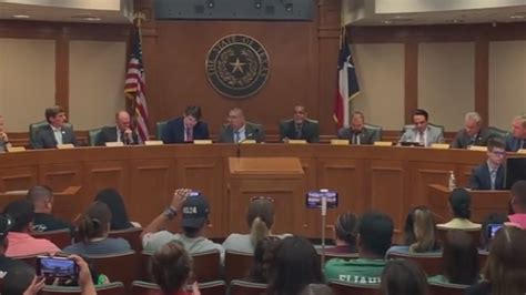 Texas House Panel Oks Bill Raising Age To Buy Semi Auto Rifles Khou