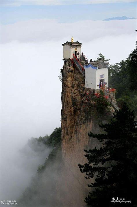 Cliff Temple Overlooking An Altitude Of 1666 Meters Tayunshan Temple