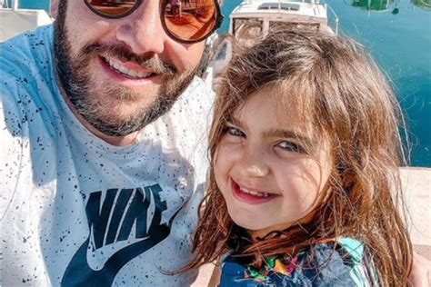 Laurent Ournac De Retour Pour Camping Paradis Avec Sa Fille Ses Fans