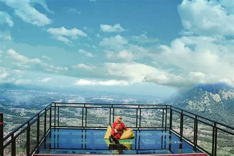 Bosan Dengan Suasana Pantai Intip Pesona Awang Awang Sky View Rasakan