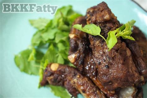 Thai Style 4 Hour Sous Vide Moo Kratiem Spare Ribs Rib Recipes Sous Vide Sous Vide Cooking Times