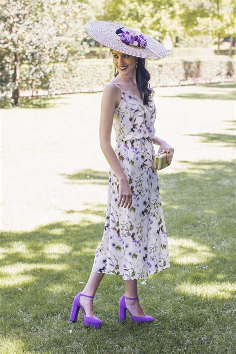 Look Invitada Boda Campo Campestre Vestido Floral One Shoulder