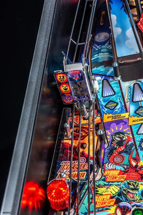 Venom Pinball Machine Pro Edition By STERN Pinball For Sale UK