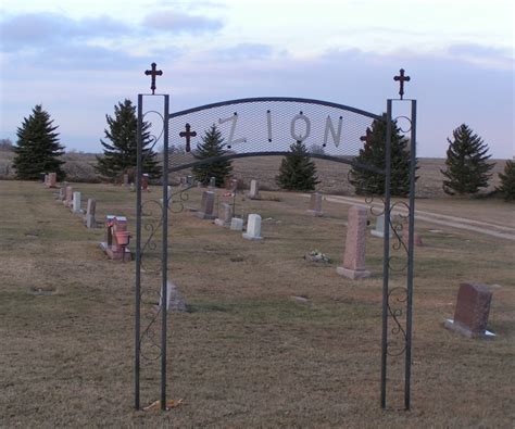 Zion Lutheran Church Cemetery dans Hoffman Minnesota Cimetière Find