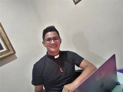 Un colombiano es el primer pastor cristiano gay de Latinoamérica en la Iglesia de la inclusión