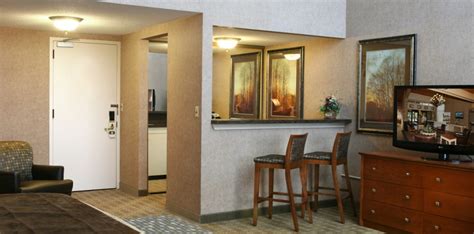 King Executive Room - Hotel Rooms - Arrowwood Resort & Conference Center, Alexandria, MN