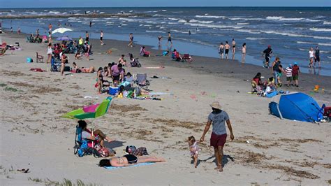 Pros and cons of Houston's best beaches - Axios Houston