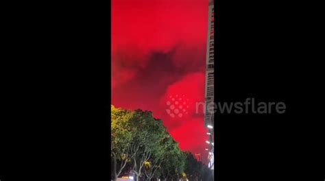 China S Night Sky Turns Blood Red Astonishing Residents Buy Sell Or