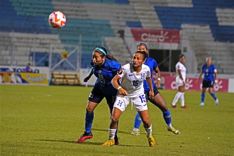 El Salvador edge Honduras to remain atop Group B