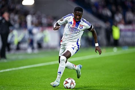 OL Nuamah Et Diawara Absents Contre Auxerre Foot 01