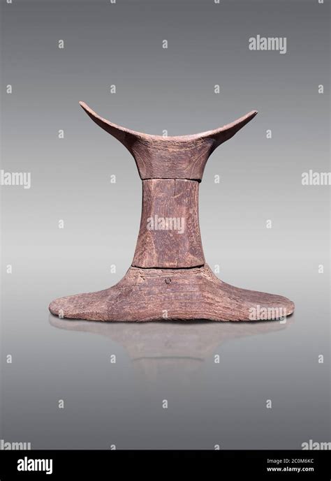 Ancient Egyptian Wood Headrest Hi Res Stock Photography And Images Alamy