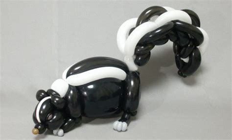 This Artist Creates Mind-Blowing Balloon Animal Sculptures