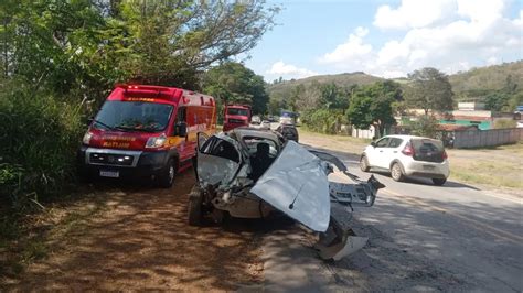 Mulher Morre Em Acidente Entre Carro E ônibus Na Br 265 Em São João