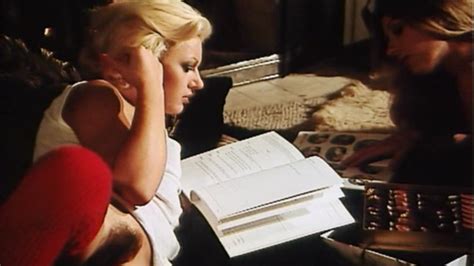 Naked V Ronique Maugarski In Les H Tesses Du Sexe