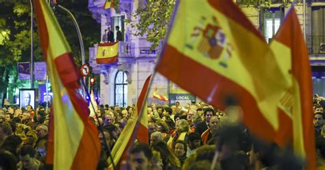 Directo Nueva jornada de protestas en Ferraz contra la amnistía