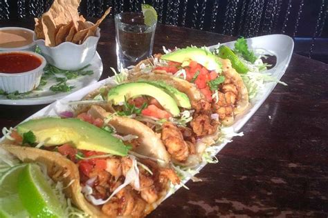 Oscar's Mexican Seafood, San Diego, CA - California Beaches