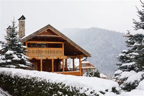 Rekindle Your Romance with the Best Resorts in Manali | Kullu Manali ...