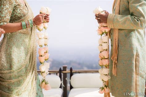 Varmala Indian Wedding Tradition