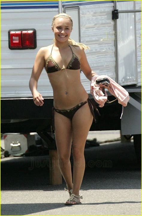 Hayden Panettiere Is A Bikini Babe Photo Bikini Hayden