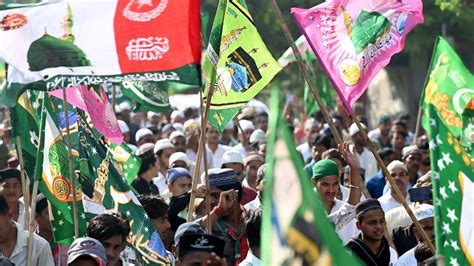 Eid Milad-un-Nabi 2023: Muslims participate in processions to mark ...